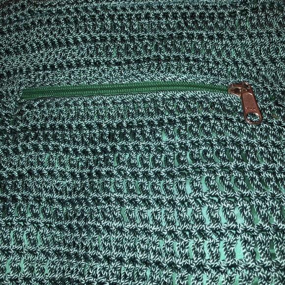 Crochet Crossbody Bag Teal Zipper Closure EUC - Picture 2 of 11